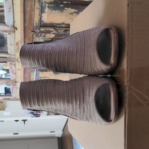 Paul green cayenne peep toe boots booties  size 7.5 M. Color is stone.